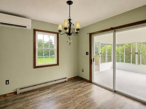 Dining - 16 Pinehurst Dr, Jericho, VT 05465 photo 2 of 2