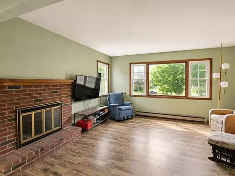 Living - 16 Pinehurst Dr, Jericho, VT 05465 photo 3 of 6