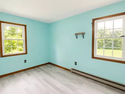 Bedroom - 16 Pinehurst Dr, Jericho, VT 05465 photo 2 of 4
