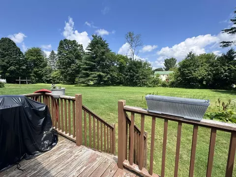 Exterior - 16 Pinehurst Dr, Jericho, VT 05465 photo 3 of 10