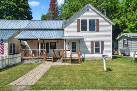 92 River St, Montgomery, VT 05471