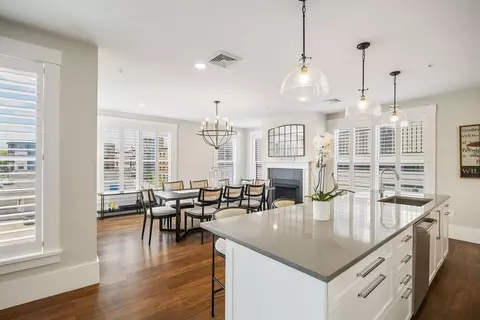 50 Maplewood Ave #301, Portsmouth, NH 03801