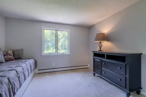 Bedroom - 3319 E Hill Rd, Ludlow, VT 05149 photo 6 of 8