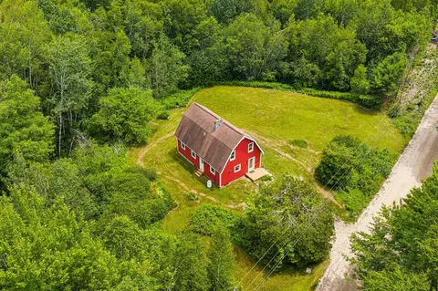 196 Kinsman Rd, Grafton, NH 03240