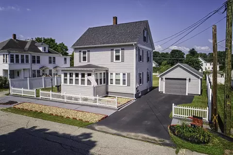 20 Dewey St, Rochester, NH 03867