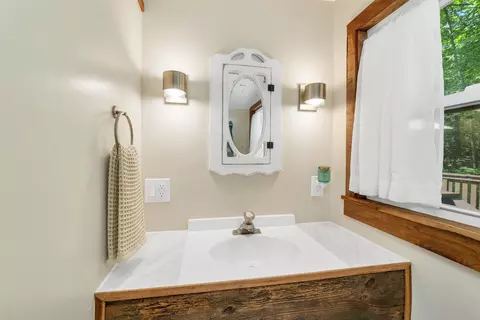 Bath - 30 Roy Rd, Hooksett, NH 03106 photo 2 of 2