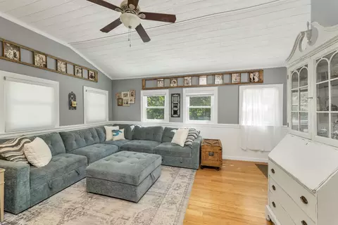 Living - 30 Roy Rd, Hooksett, NH 03106 photo 2 of 2