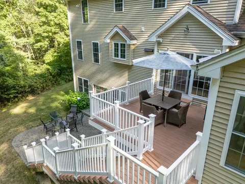 Exterior - 10 Poplar Rd, Windham, NH 03087 photo 2 of 7