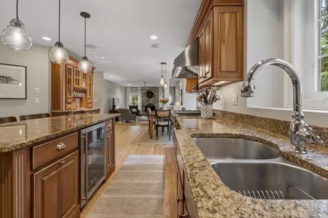Kitchen - 10 Poplar Rd, Windham, NH 03087 photo 5 of 6