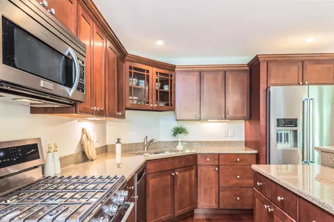 Kitchen - 75 Olde Bridge Ln, Epping, NH 03042 photo 2 of 3
