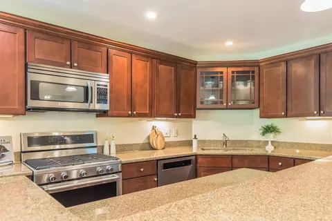 Kitchen - 75 Olde Bridge Ln, Epping, NH 03042 photo 1 of 3