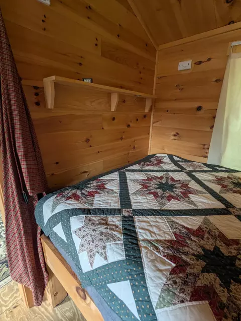 Bedroom - 3649 Canaan Hill Rd, Canaan, VT 05903 photo 5 of 5