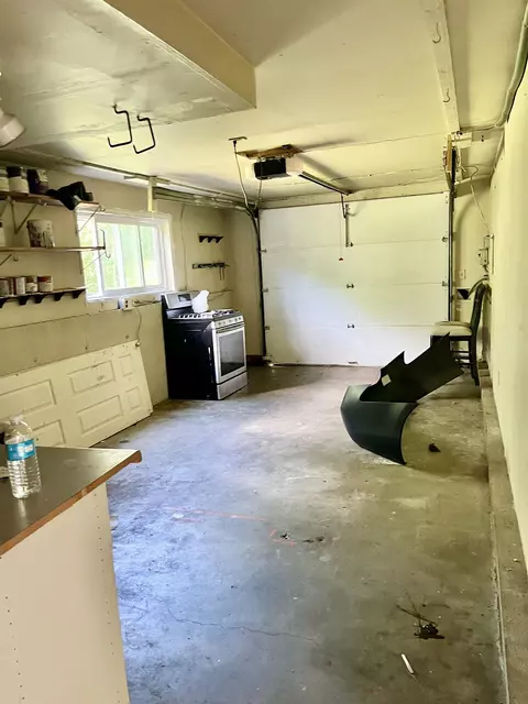 Kitchen - 955 Route 3-a Rte, Bow, NH 03304 photo 1 of 3
