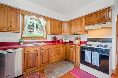 Kitchen - 254 Macey Rd, Worcester, VT 05682 photo 1 of 2