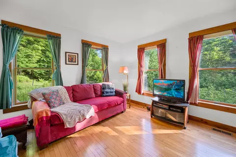 Living - 254 Macey Rd, Worcester, VT 05682 photo 1 of 2