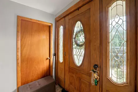 Entry Way - 23 Lake Tarleton Rd, Warren, NH 03279 photo 1 of 6