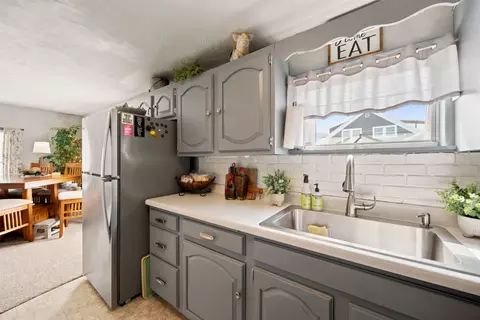Kitchen - 23 Lake Tarleton Rd, Warren, NH 03279 photo 3 of 3