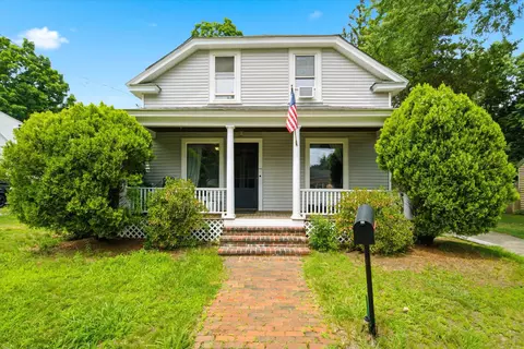 141 Donald St, Manchester, NH 03102