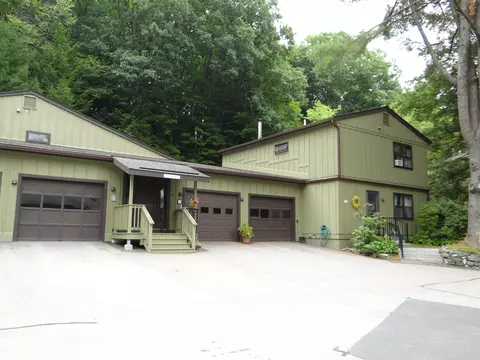 31 Pleasant St #52, Lebanon, NH 03784