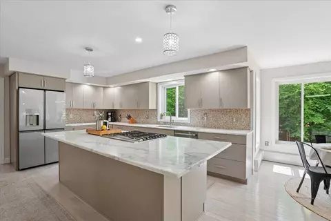 3 Kendall Hill Rd, Mont Vernon, NH 03057