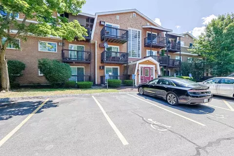 210 Brook Village Rd #7, Nashua, NH 03062