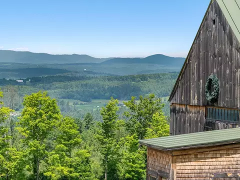 View/Area - 858 E Hill Rd, Plainfield, VT 05667 photo 2 of 4