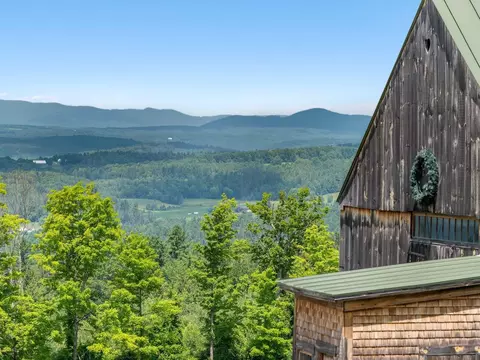 View/Area - 858 E Hill Rd, Plainfield, VT 05667 photo 2 of 4