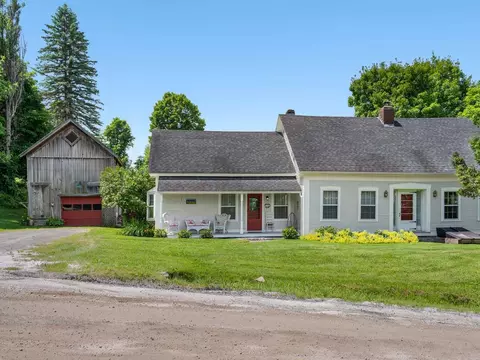 Exterior - 858 E Hill Rd, Plainfield, VT 05667 photo 3 of 8