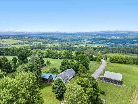 View/Area - 858 E Hill Rd, Plainfield, VT 05667 photo 1 of 4