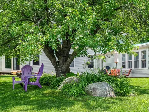 Exterior - 858 E Hill Rd, Plainfield, VT 05667 photo 7 of 8