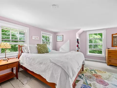 Bedroom - 858 E Hill Rd, Plainfield, VT 05667 photo 4 of 6