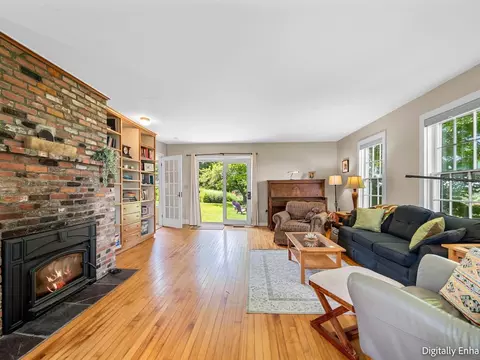 Living - 858 E Hill Rd, Plainfield, VT 05667 photo 2 of 4