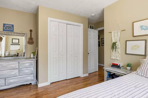 13 Robinson St, Brentwood, NH 03833 photo 30