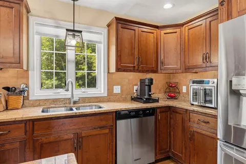 13 Robinson St, Brentwood, NH 03833 photo 13