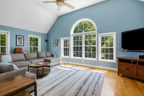 13 Robinson St, Brentwood, NH 03833 photo 15