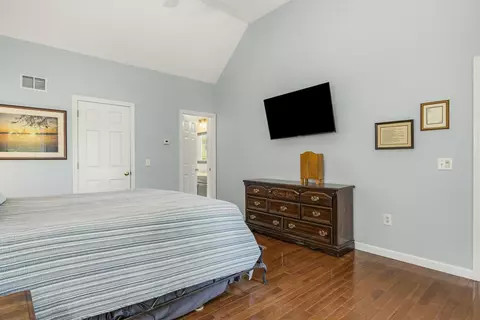 13 Robinson St, Brentwood, NH 03833 photo 25