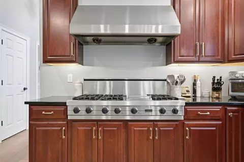 Kitchen - 50 Overton Rd, Windham, NH 03087 photo 2 of 5