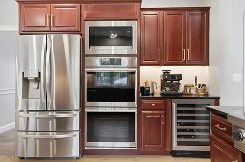 Kitchen - 50 Overton Rd, Windham, NH 03087 photo 3 of 5