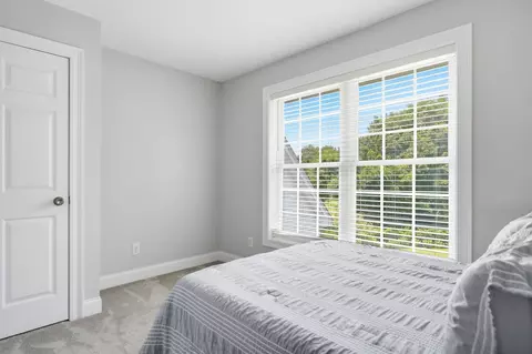 Bedroom - 50 Overton Rd, Windham, NH 03087 photo 5 of 7