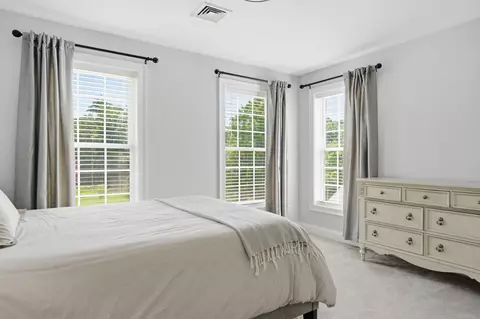 Bedroom - 50 Overton Rd, Windham, NH 03087 photo 4 of 7