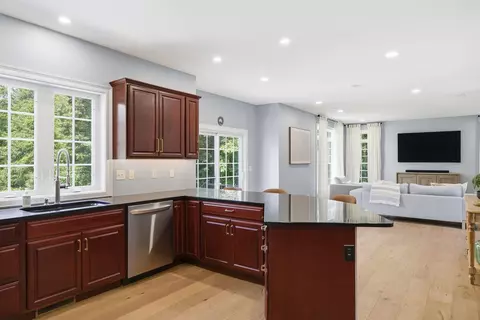 Kitchen - 50 Overton Rd, Windham, NH 03087 photo 4 of 5