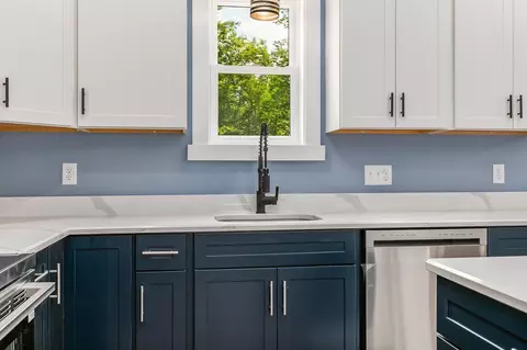 Kitchen - 4 Hawthorne Rd, Ossipee, NH 03864 photo 2 of 4
