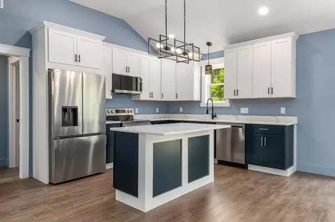 Kitchen - 4 Hawthorne Rd, Ossipee, NH 03864 photo 1 of 4