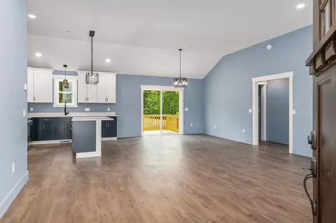 Living - 4 Hawthorne Rd, Ossipee, NH 03864 photo 4 of 5