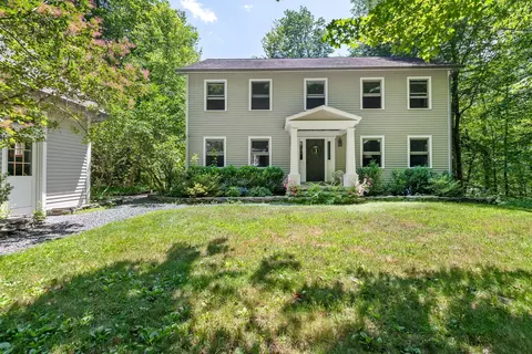 21 Hummingbird Hl, Grantham, NH 03753