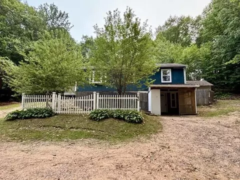 60 Heath St, Newton, NH 03858