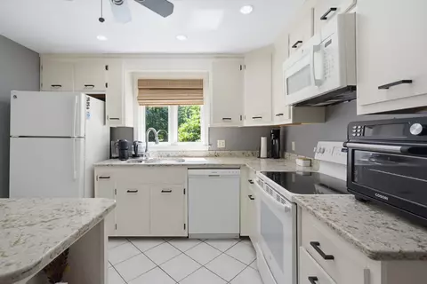 Kitchen - 2 Coach Rd, Exeter, NH 03833 photo 2 of 2