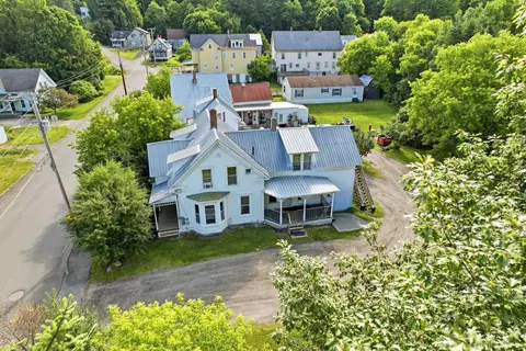 731 Hill St, Lyndonville, VT 05851