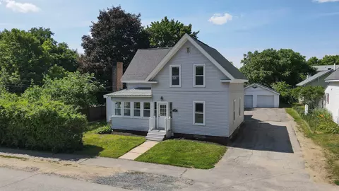 100 Oak St, Laconia, NH 03246