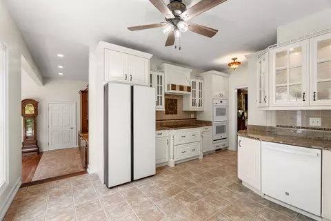 Kitchen - 38 Rowell Rd E, Brentwood, NH 03833 photo 1 of 3